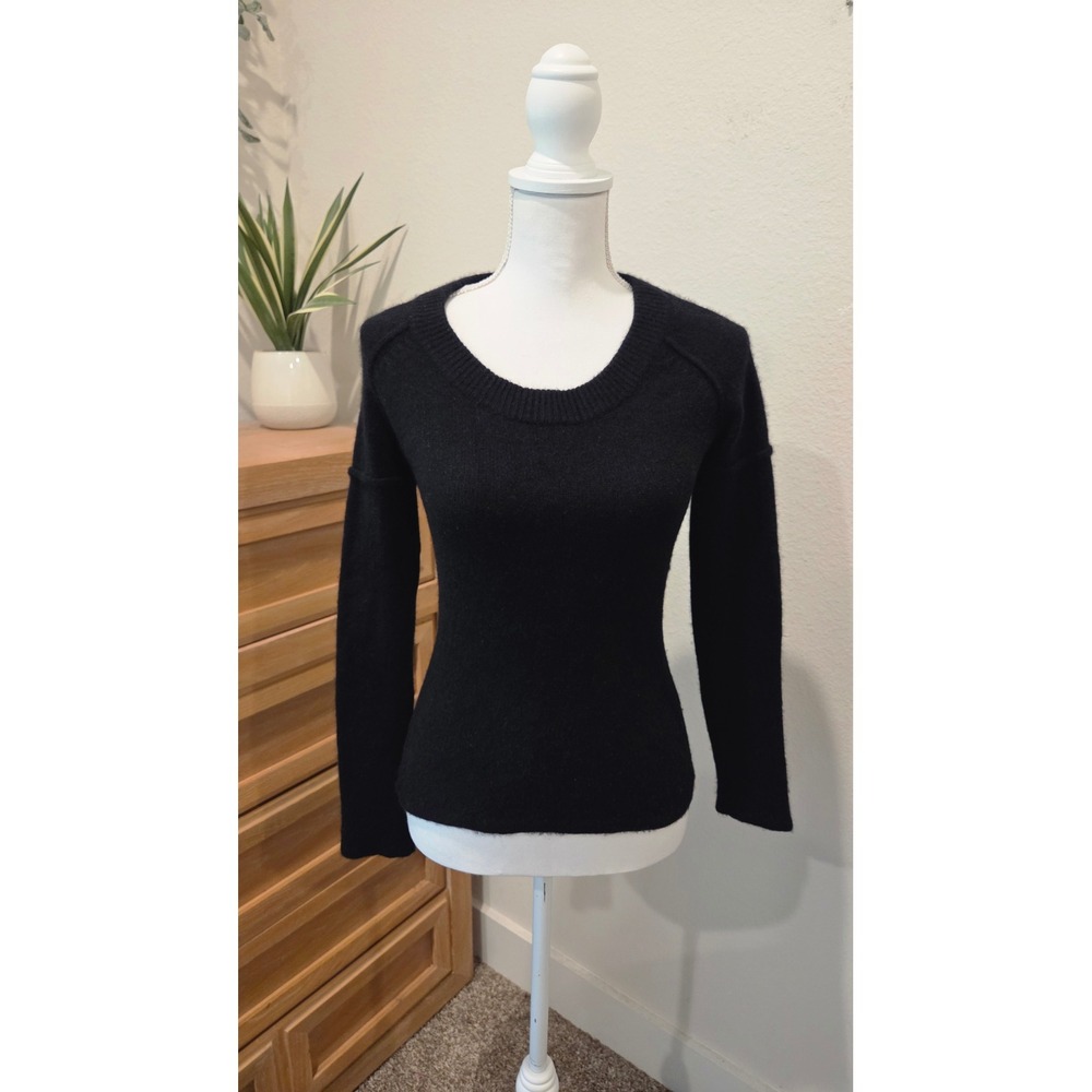 U-Knit Pure Cashmere Scoop Neck Sweater Exposed Seam Black Minimalist Small